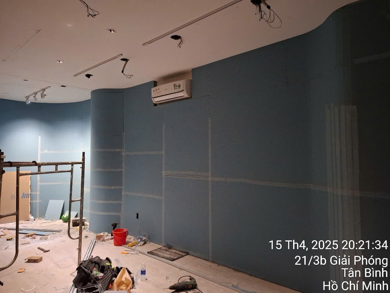 Thi công vách cách âm chống cháy văn phòng