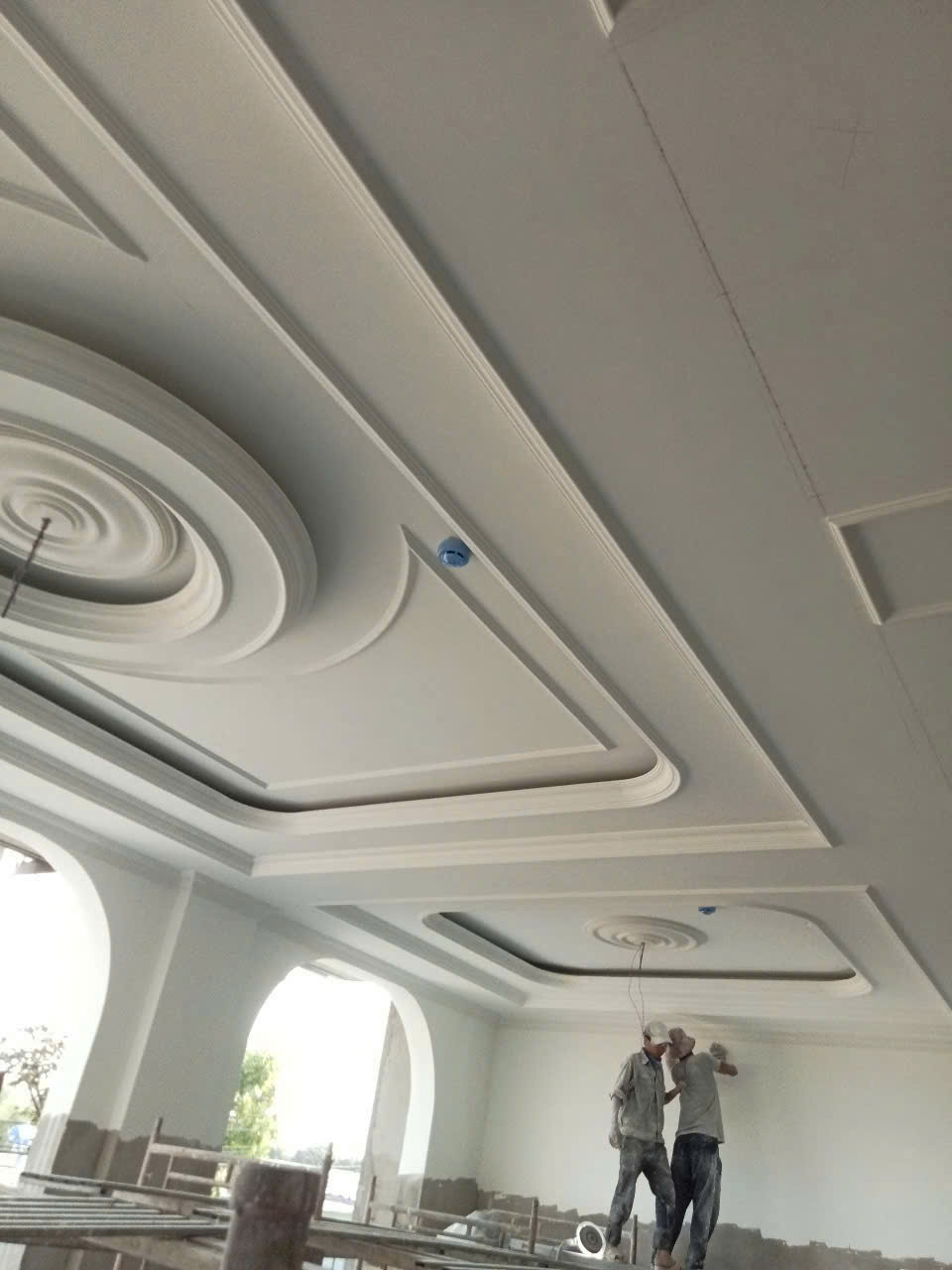 Thi công trần vách ngăn thạch cao trọn gói